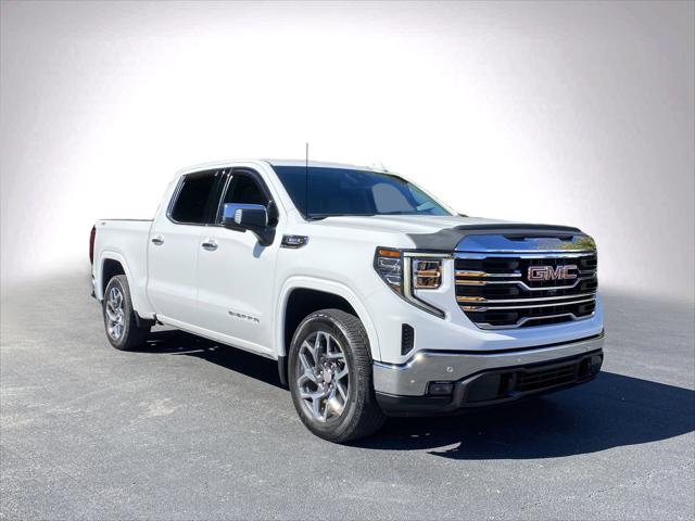2022 GMC Sierra 1500 4WD Crew Cab Short Box SLT 2022 GMC Sierra 1500 4WD Crew Cab Short Box SLT