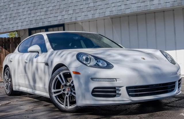2014 Porsche Panamera Standard