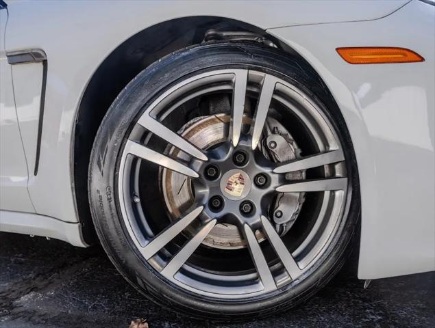2014 Porsche Panamera Standard
