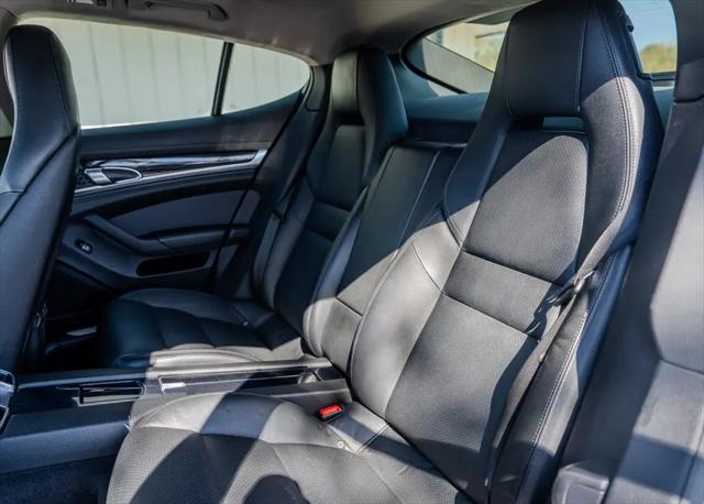 2014 Porsche Panamera Standard