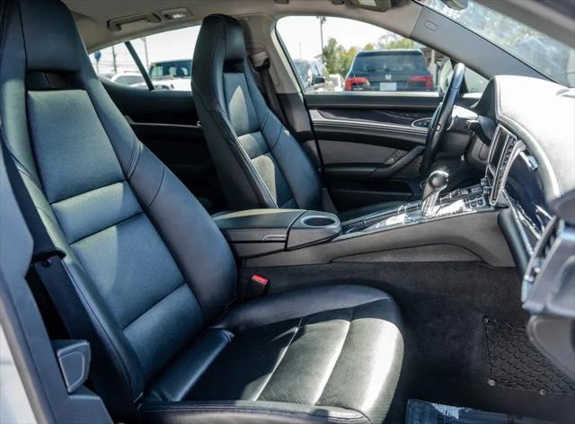 2014 Porsche Panamera Standard