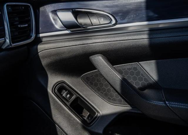 2014 Porsche Panamera Standard