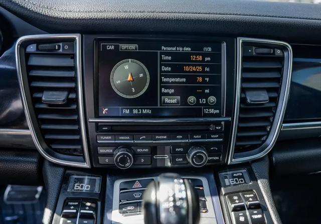 2014 Porsche Panamera Standard