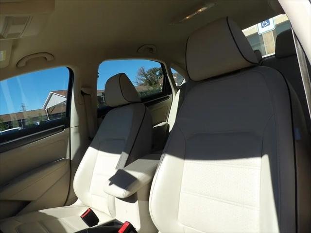 2017 Volkswagen Passat 1.8T R-Line