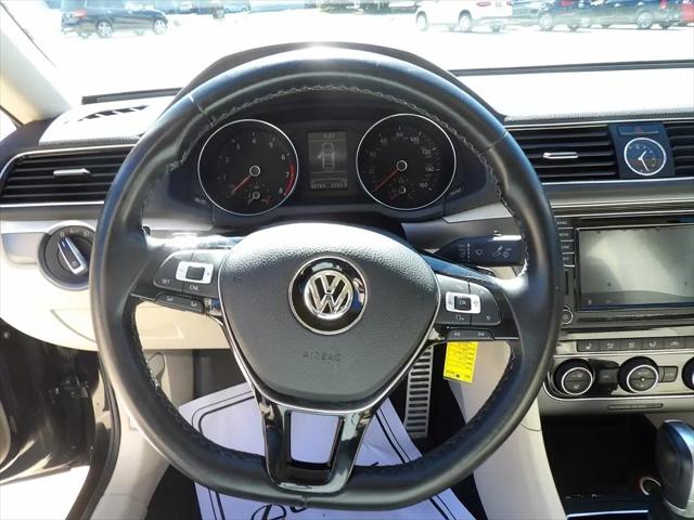 2017 Volkswagen Passat 1.8T R-Line