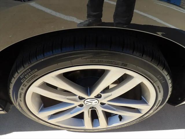 2017 Volkswagen Passat 1.8T R-Line