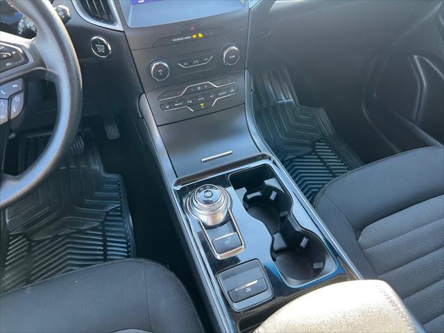 2020 Ford Edge SE