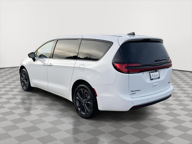 2026 Chrysler Pacifica Select AWD