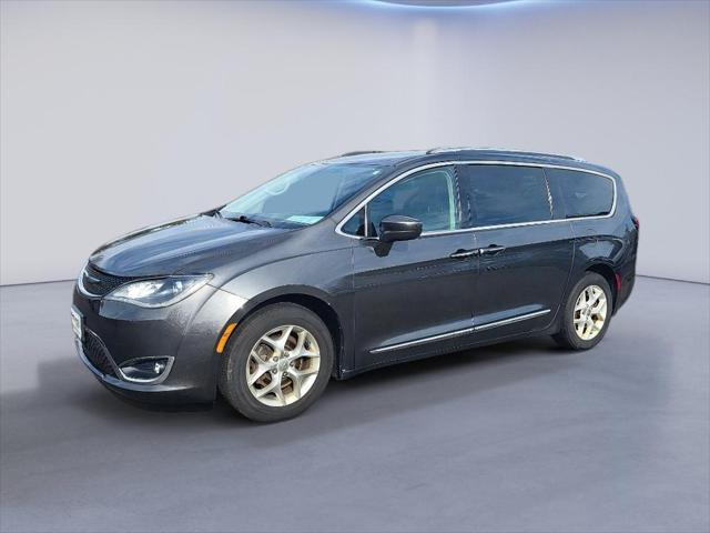 2017 Chrysler Pacifica Touring-L Plus 2017 Chrysler Pacifica Touring-L Plus
