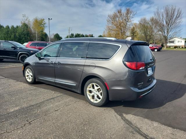 2017 Chrysler Pacifica Touring-L Plus 2017 Chrysler Pacifica Touring-L Plus