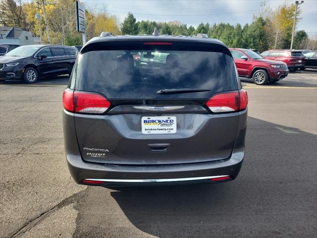 2017 Chrysler Pacifica Touring-L Plus 2017 Chrysler Pacifica Touring-L Plus
