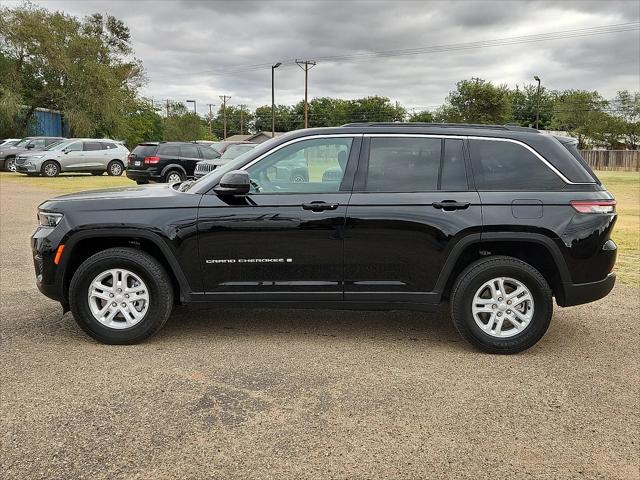 2025 Jeep Grand Cherokee Laredo 4x2