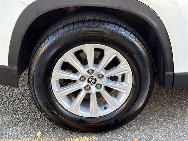 2024 Toyota Grand Highlander XLE [27]