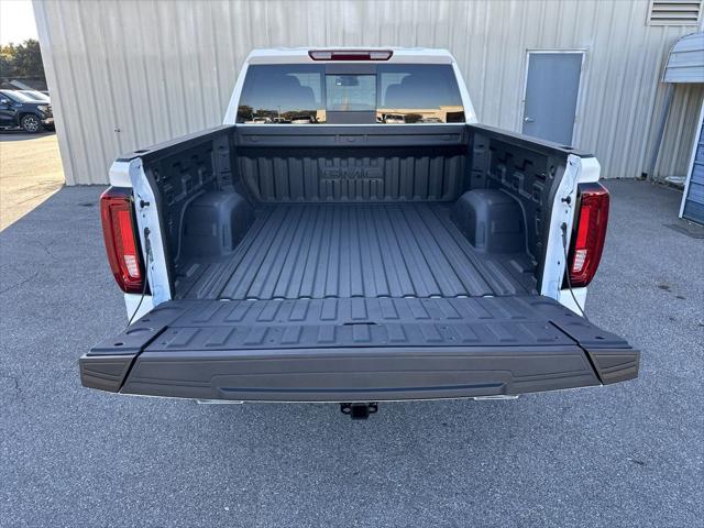 2026 GMC Sierra 1500 Crew Cab, Short Bed, SLT, 4WD