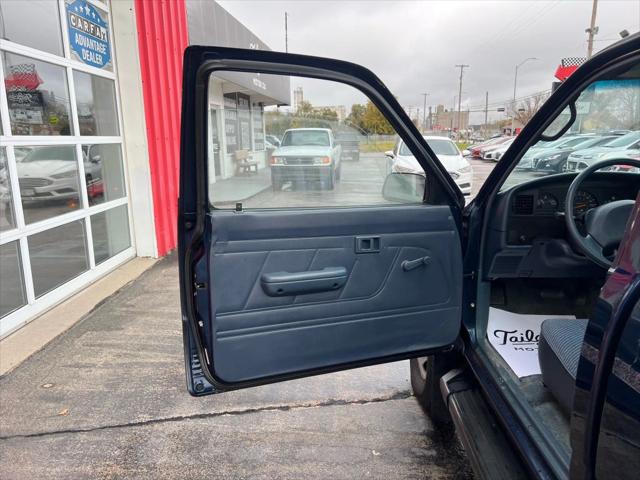 1994 Toyota 4WD Trucks DX Short Bed