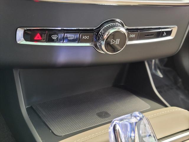 2026 Volvo XC90 B6 Ultra 7-Seater