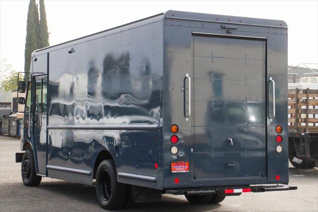 2020 Freightliner MT45G M Line