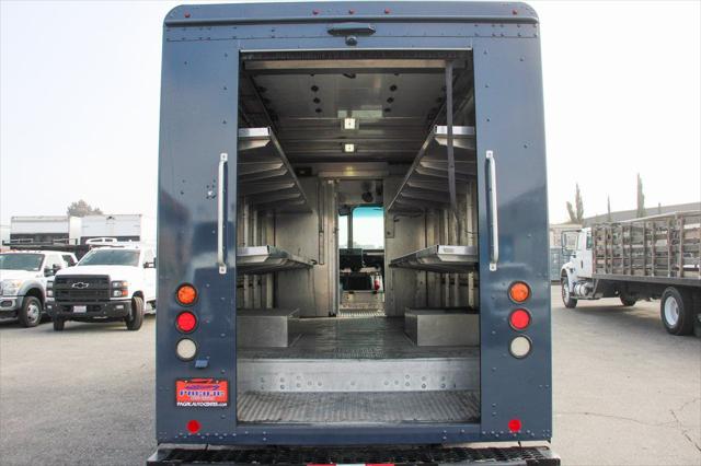 2020 Freightliner MT45G M Line