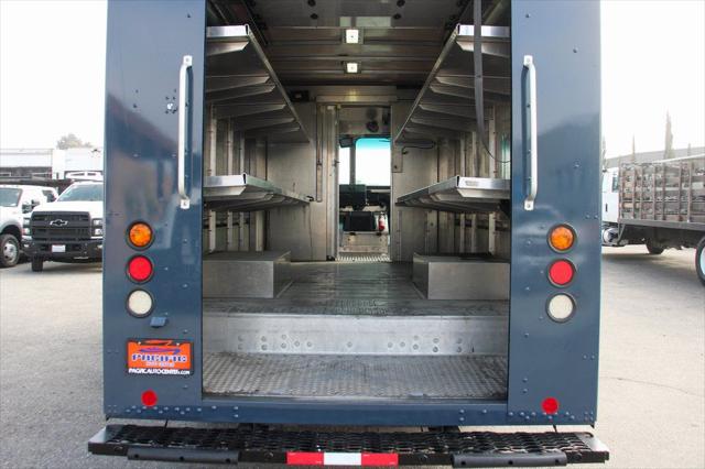 2020 Freightliner MT45G M Line