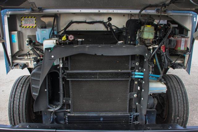 2020 Freightliner MT45G M Line
