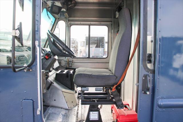 2020 Freightliner MT45G M Line
