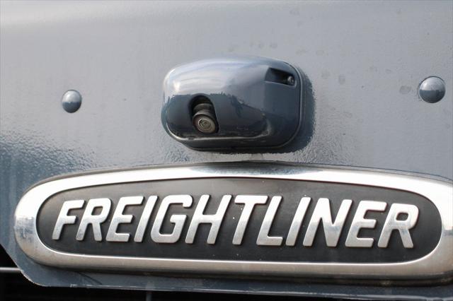 2020 Freightliner MT45G M Line