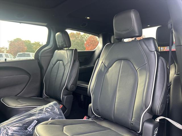 2026 Chrysler Pacifica Limited AWD