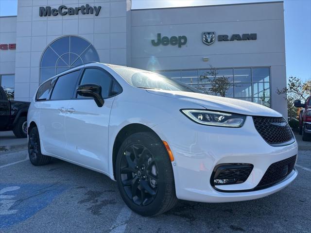 2026 Chrysler Pacifica Select AWD for sale in Lee's Summit, MO