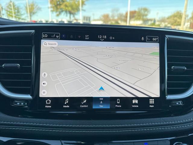 2026 Chrysler Pacifica Select AWD