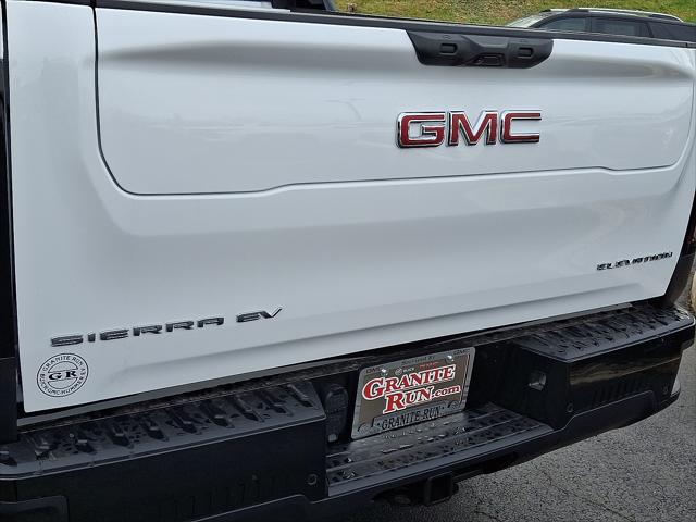 2026 GMC Sierra Standard Range Elevation