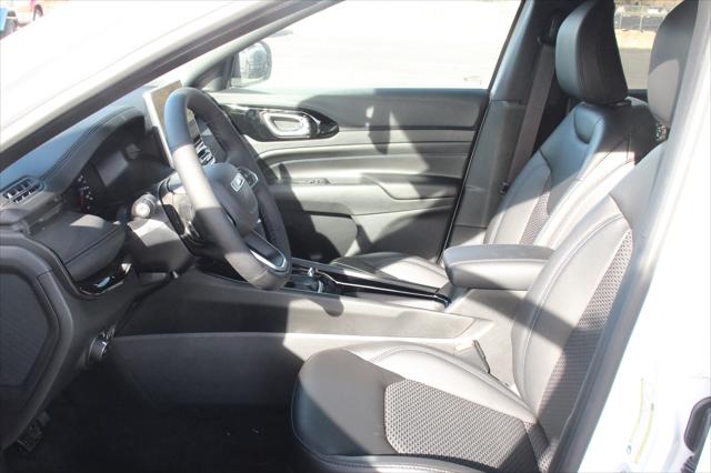 2026 Jeep Compass COMPASS LATITUDE ALTITUDE 4X4 2026 Jeep Compass COMPASS LATITUDE ALTITUDE 4X4