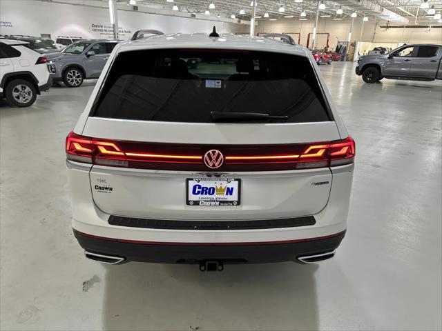 2026 Volkswagen Atlas SE with Technology