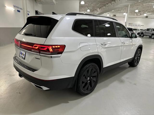 2026 Volkswagen Atlas SE with Technology