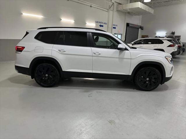 2026 Volkswagen Atlas SE with Technology