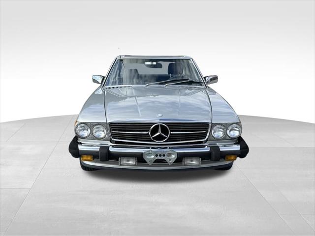 1988 Mercedes-Benz 560 Series 560 SL 1988 Mercedes-Benz 560 Series 560 SL