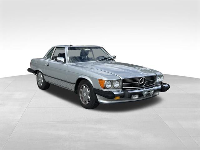 1988 Mercedes-Benz 560 Series 560 SL 1988 Mercedes-Benz 560 Series 560 SL