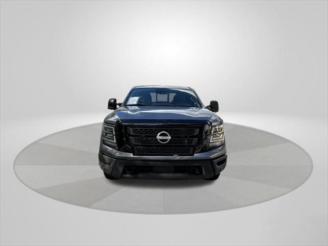 2023 Nissan TITAN Crew Cab SV 4x2