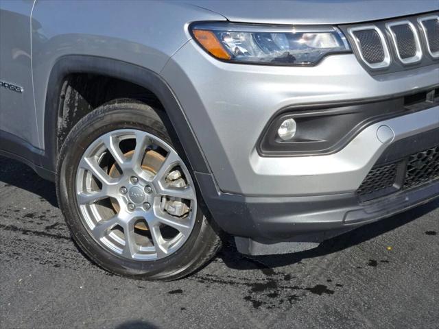 2022 Jeep Compass Latitude Lux 4x4 2022 Jeep Compass Latitude Lux 4x4