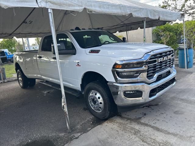 2025 RAM 3500 Tradesman Crew Cab 4x4 8 Box 2025 RAM 3500 Tradesman Crew Cab 4x4 8 Box