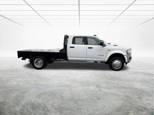 2024 RAM Ram 4500 Chassis Cab RAM 4500 SLT CHASSIS CREW CAB 4X4 60 CA 2024 RAM Ram 4500 Chassis Cab RAM 4500 SLT CHASSIS CREW CAB 4X4 60 CA