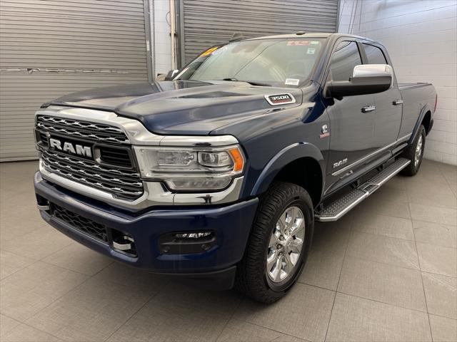 2022 RAM 3500 Limited Crew Cab 4x4 8 Box 2022 RAM 3500 Limited Crew Cab 4x4 8 Box