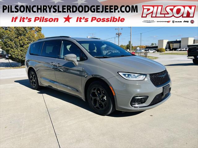 2021 Chrysler Pacifica Hybrid Touring L 2021 Chrysler Pacifica Hybrid Touring L