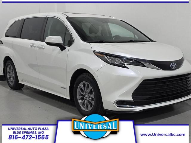 2021 Toyota Sienna XLE