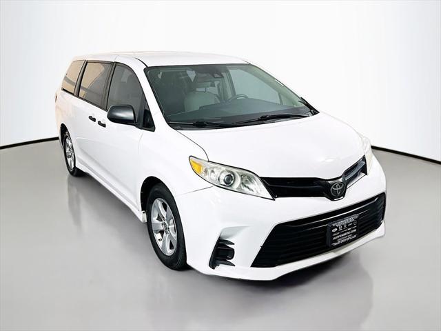 2018 Toyota Sienna L 7 Passenger