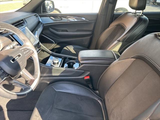 2022 Jeep Grand Cherokee L Altitude 4x4 2022 Jeep Grand Cherokee L Altitude 4x4