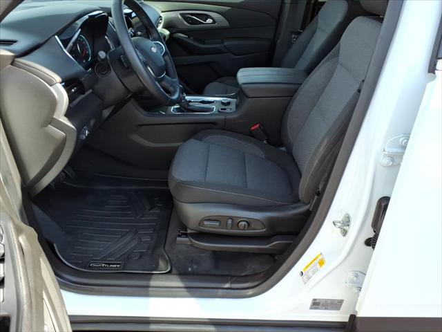 2023 Chevrolet Traverse AWD LT Cloth