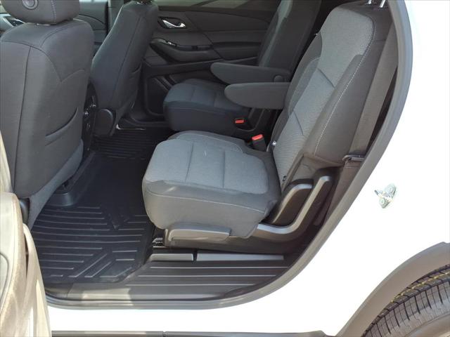 2023 Chevrolet Traverse AWD LT Cloth