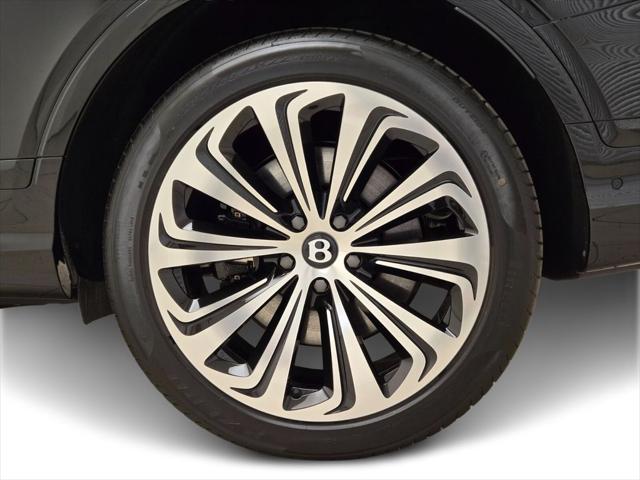 2025 Bentley Bentayga Azure V8