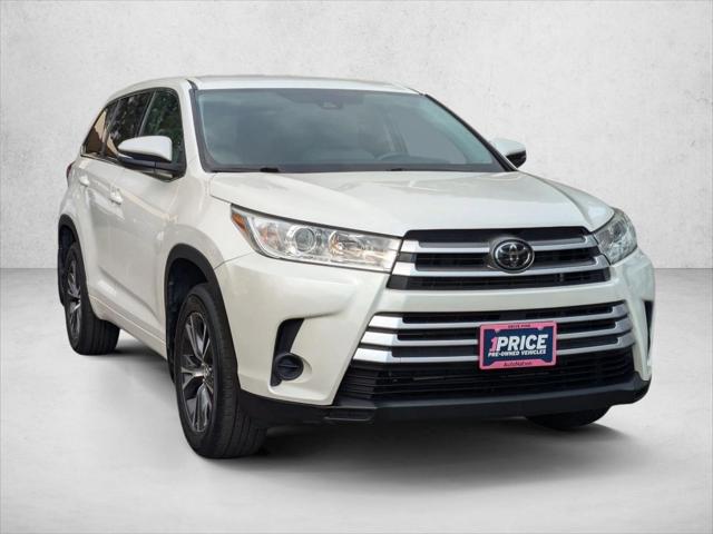 2018 Toyota Highlander LE 2018 Toyota Highlander LE