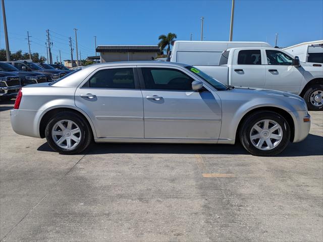 2005 Chrysler 300 Touring 2005 Chrysler 300 Touring